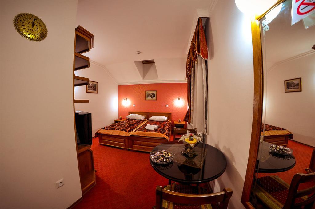 Hotel Latinski Most Σαράγεβο Εξωτερικό φωτογραφία