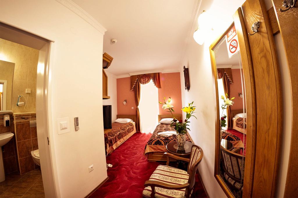 Hotel Latinski Most Σαράγεβο Εξωτερικό φωτογραφία