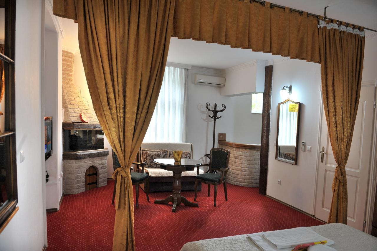 Hotel Latinski Most Σαράγεβο Εξωτερικό φωτογραφία
