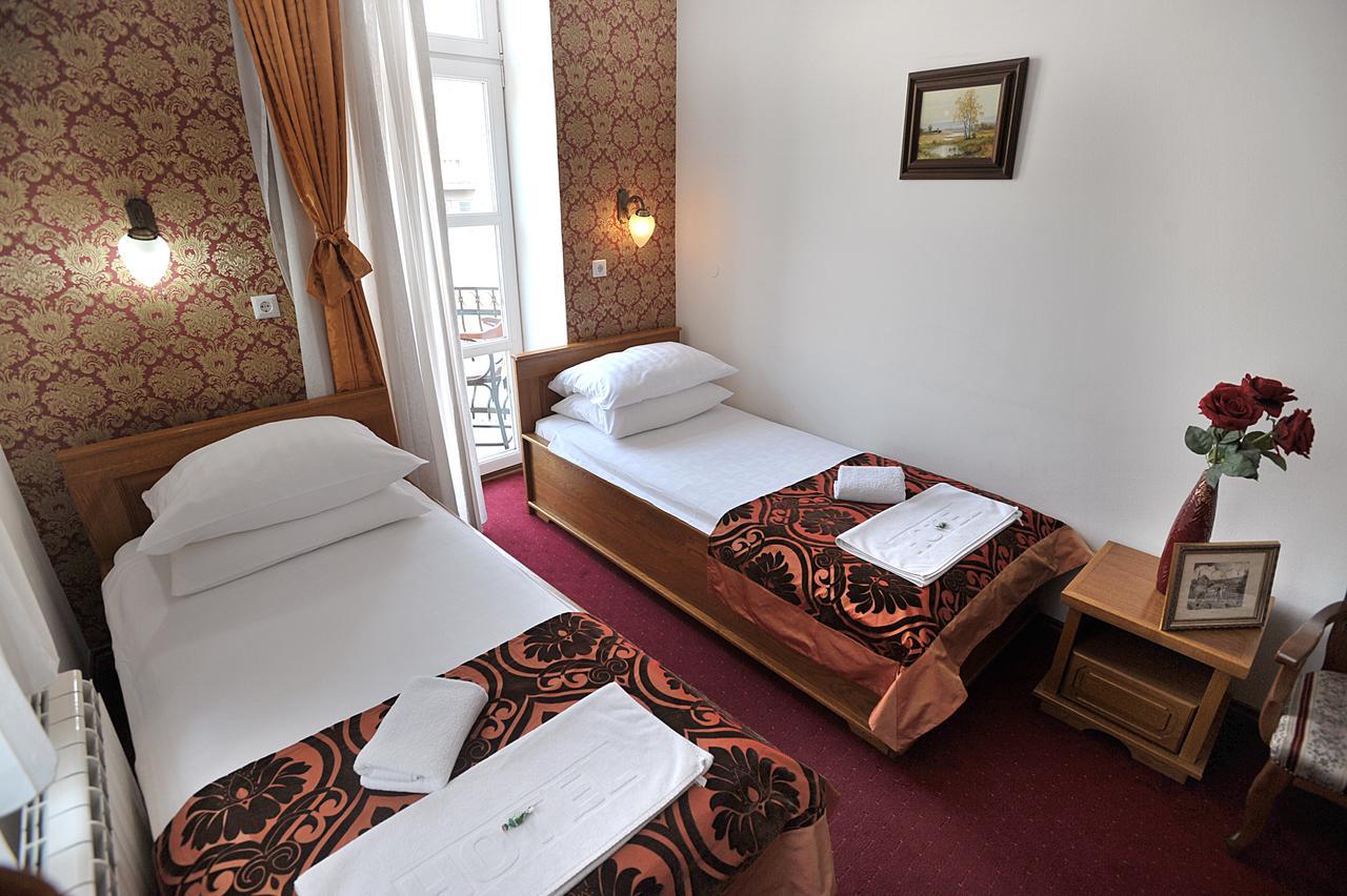 Hotel Latinski Most Σαράγεβο Εξωτερικό φωτογραφία